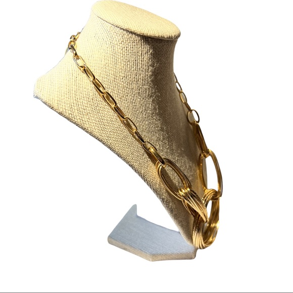 INC BRILLIANT GoldTone Chain Necklace with center circular design NEW WITH TAGS - Picture 10 of 12